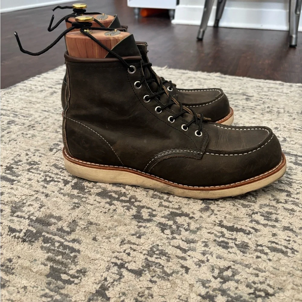 Redwing 8890 Charcoal Rough & Tough Boots - Picture 9 of 11